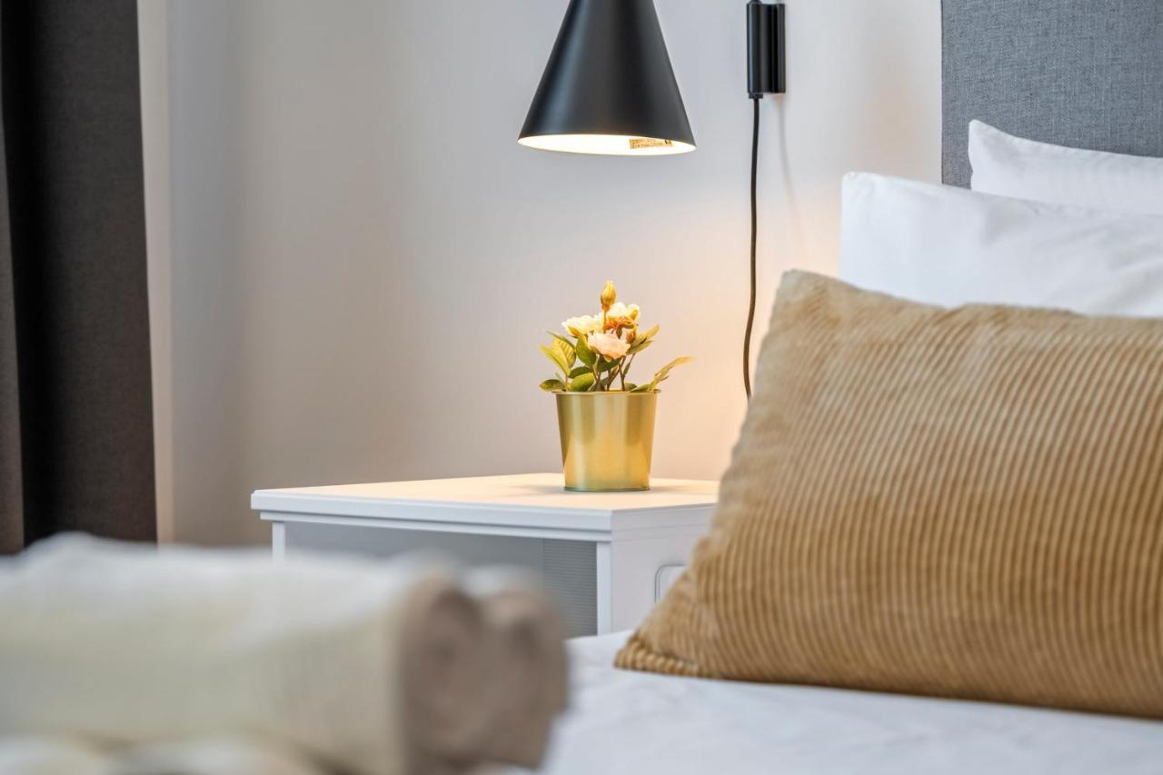 Ficcus Home Caniço Exteriör bild